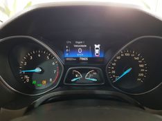 Ford FOCUS 2.0 TITANIUM FASTBACK 16V FLEX 4P POWERSHIFT 2015/2016 ADVANT AUTOMÓVEIS CAXIAS DO SUL / Carros no Vale