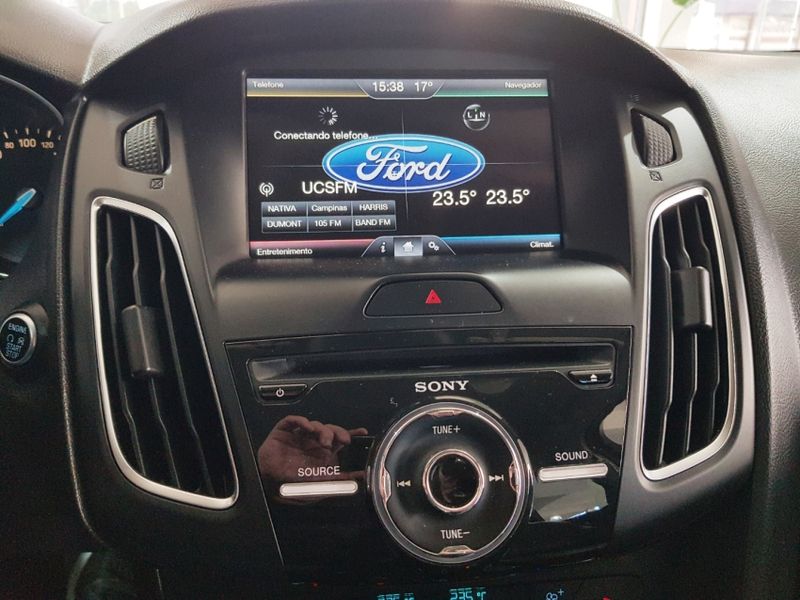 Ford FOCUS 2.0 TITANIUM FASTBACK 16V FLEX 4P POWERSHIFT 2015/2016 ADVANT AUTOMÓVEIS CAXIAS DO SUL / Carros no Vale