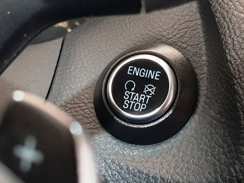 Ford FOCUS 2.0 TITANIUM PLUS 16V FLEX 4P POWERSHIFT 2016/2016 ADVANT AUTOMÓVEIS CAXIAS DO SUL / Carros no Vale Ford FOCUS 2.0 TITANIUM PLUS 16V FLEX 4P POWERSHIFT 2016/2016 ADVANT AUTOMÓVEIS CAXIAS DO SUL / Carros no Vale