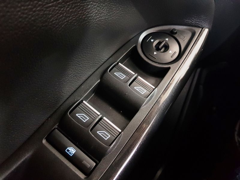 Ford FOCUS 2.0 TITANIUM PLUS 16V FLEX 4P POWERSHIFT 2016/2016 ADVANT AUTOMÓVEIS CAXIAS DO SUL / Carros no Vale Ford FOCUS 2.0 TITANIUM PLUS 16V FLEX 4P POWERSHIFT 2016/2016 ADVANT AUTOMÓVEIS CAXIAS DO SUL / Carros no Vale