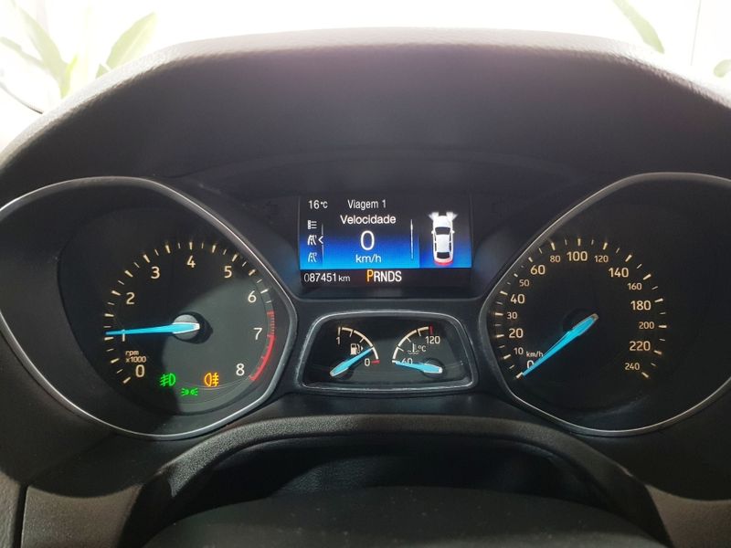 Ford FOCUS 2.0 TITANIUM PLUS 16V FLEX 4P POWERSHIFT 2016/2016 ADVANT AUTOMÓVEIS CAXIAS DO SUL / Carros no Vale Ford FOCUS 2.0 TITANIUM PLUS 16V FLEX 4P POWERSHIFT 2016/2016 ADVANT AUTOMÓVEIS CAXIAS DO SUL / Carros no Vale