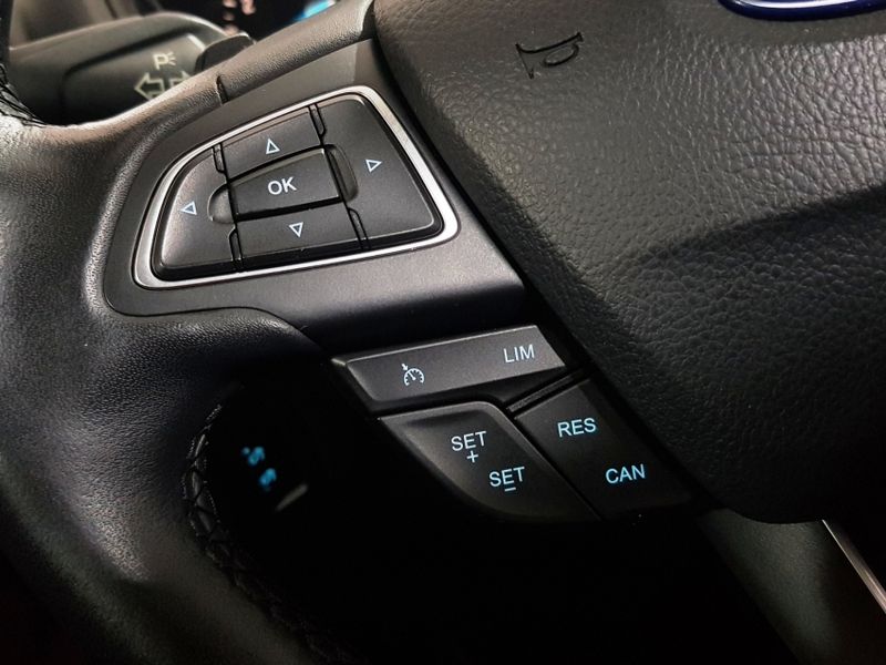 Ford FOCUS 2.0 TITANIUM PLUS FASTBACK 16V FLEX 4P POWERSHIFT 2016/2017 ADVANT AUTOMÓVEIS CAXIAS DO SUL / Carros no Vale Ford FOCUS 2.0 TITANIUM PLUS FASTBACK 16V FLEX 4P POWERSHIFT 2016/2017 ADVANT AUTOMÓVEIS CAXIAS DO SUL / Carros no Vale