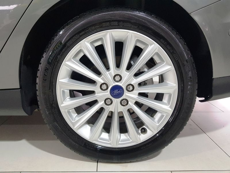Ford FOCUS 2.0 TITANIUM PLUS FASTBACK 16V FLEX 4P POWERSHIFT 2016/2017 ADVANT AUTOMÓVEIS CAXIAS DO SUL / Carros no Vale Ford FOCUS 2.0 TITANIUM PLUS FASTBACK 16V FLEX 4P POWERSHIFT 2016/2017 ADVANT AUTOMÓVEIS CAXIAS DO SUL / Carros no Vale