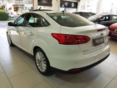 Ford FOCUS 2.0 TITANIUM PLUS FASTBACK 16V FLEX 4P POWERSHIFT 2015/2016 ADVANT AUTOMÓVEIS CAXIAS DO SUL / Carros no Vale