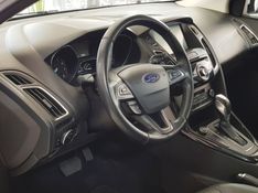 Ford FOCUS 2.0 TITANIUM PLUS FASTBACK 16V FLEX 4P POWERSHIFT 2015/2016 ADVANT AUTOMÓVEIS CAXIAS DO SUL / Carros no Vale