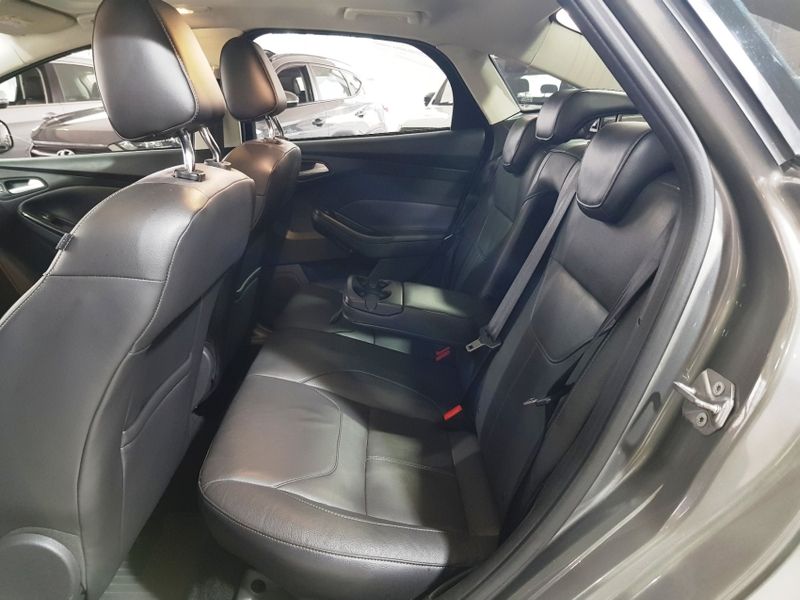 Ford FOCUS 2.0 TITANIUM PLUS FASTBACK 16V FLEX 4P POWERSHIFT 2016/2017 ADVANT AUTOMÓVEIS CAXIAS DO SUL / Carros no Vale Ford FOCUS 2.0 TITANIUM PLUS FASTBACK 16V FLEX 4P POWERSHIFT 2016/2017 ADVANT AUTOMÓVEIS CAXIAS DO SUL / Carros no Vale
