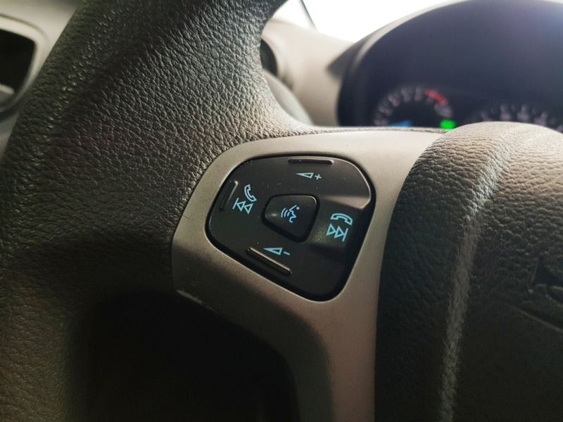 Ford KA 1.0 TI-VCT FLEX SE PLUS MANUAL 2018/2019 ADVANT AUTOMÓVEIS CAXIAS DO SUL / Carros no Vale Ford KA 1.0 TI-VCT FLEX SE PLUS MANUAL 2018/2019 ADVANT AUTOMÓVEIS CAXIAS DO SUL / Carros no Vale