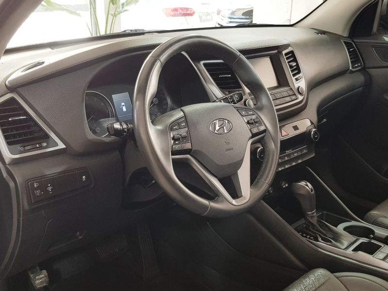Hyundai TUCSON 1.6 16V T-GDI GASOLINA GLS ECOSHIFT 2017/2018 ADVANT AUTOMÓVEIS CAXIAS DO SUL / Carros no Vale Hyundai TUCSON 1.6 16V T-GDI GASOLINA GLS ECOSHIFT 2017/2018 ADVANT AUTOMÓVEIS CAXIAS DO SUL / Carros no Vale
