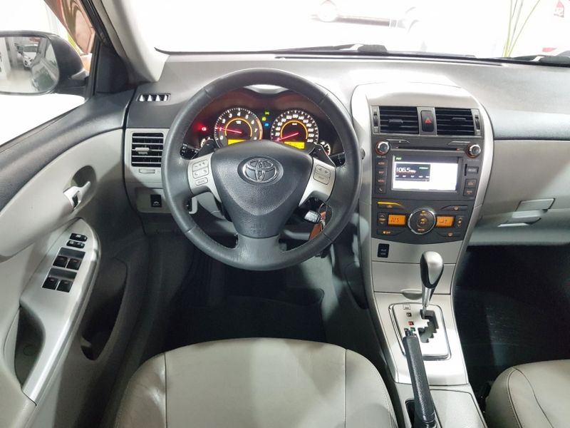 Toyota COROLLA 2.0 XEI 16V FLEX 4P AUTOMÁTICO 2013/2014 ADVANT AUTOMÓVEIS CAXIAS DO SUL / Carros no Vale