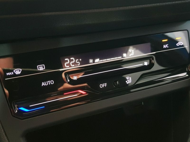 Volkswagen NIVUS 1.0 200 TSI TOTAL FLEX HIGHLINE AUTOMÁTICO 2022/2022 ADVANT AUTOMÓVEIS CAXIAS DO SUL / Carros no Vale