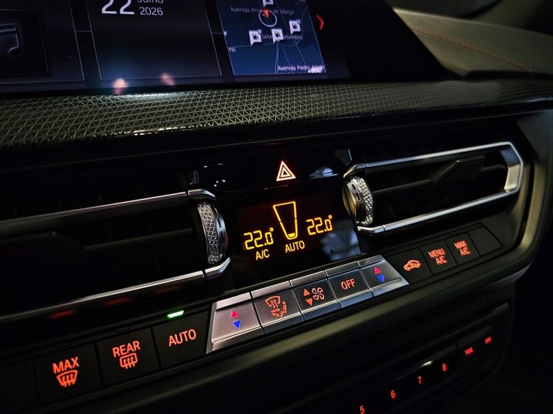 BMW 118i 1.5 12V GASOLINA SPORT GP STEPTRONIC 2019/2020 CARRO DEZ NOVO HAMBURGO / Carros no Vale BMW 118i 1.5 12V GASOLINA SPORT GP STEPTRONIC 2019/2020 CARRO DEZ NOVO HAMBURGO / Carros no Vale