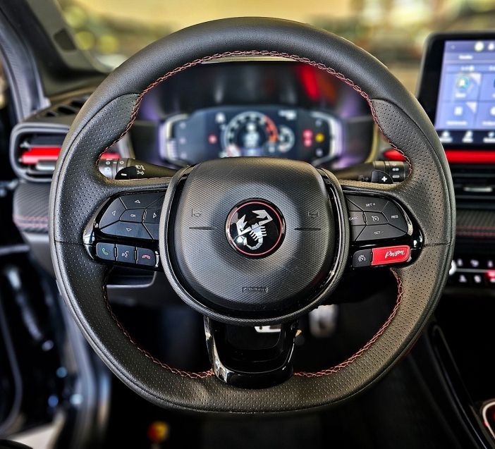 Fiat FASTBACK 1.3 TURBO 270 FLEX ABARTH AT6 2024/2024 CARRO DEZ NOVO HAMBURGO / Carros no Vale Fiat FASTBACK 1.3 TURBO 270 FLEX ABARTH AT6 2024/2024 CARRO DEZ NOVO HAMBURGO / Carros no Vale
