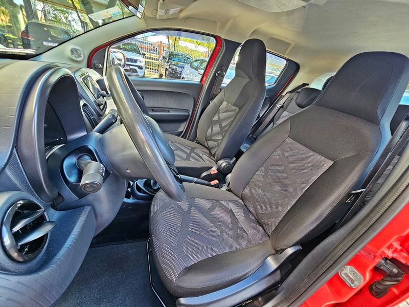 Fiat MOBI 1.0 EVO FLEX WAY MANUAL 2018/2019 CARRO DEZ NOVO HAMBURGO / Carros no Vale