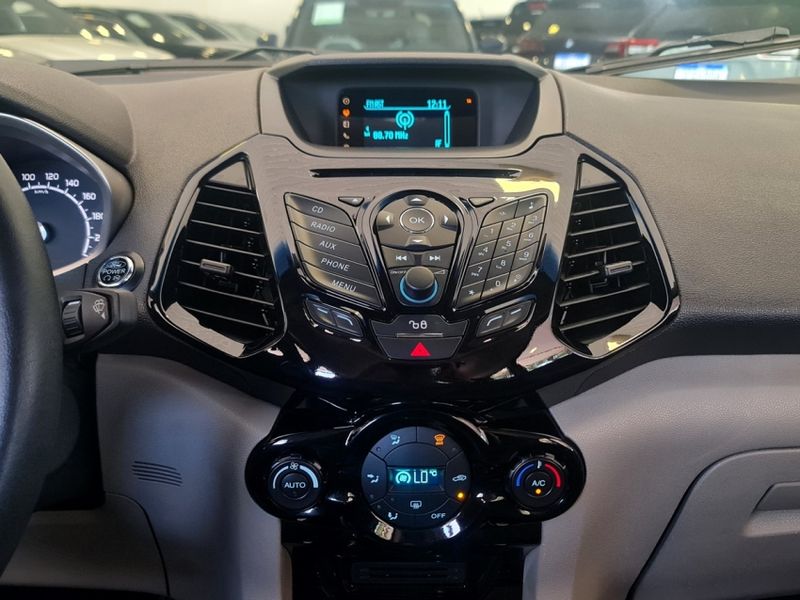 Ford ECOSPORT 2.0 TITANIUM 16V FLEX 4P POWERSHIFT 2014/2015 CARRO DEZ NOVO HAMBURGO / Carros no Vale