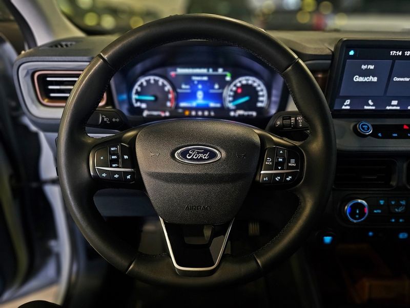 Ford MAVERICK 2.0 ECOBOOST GASOLINA LARIAT FX4 AUTOMÁTICO 2023/2023 CARRO DEZ NOVO HAMBURGO / Carros no Vale