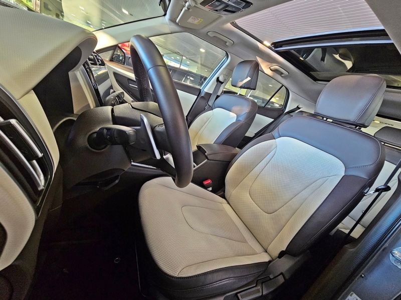 Hyundai CRETA 2.0 FLEX ULTIMATE AUTOMÁTICO 2022/2023 CARRO DEZ NOVO HAMBURGO / Carros no Vale Hyundai CRETA 2.0 FLEX ULTIMATE AUTOMÁTICO 2022/2023 CARRO DEZ NOVO HAMBURGO / Carros no Vale