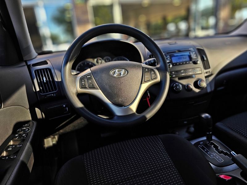Hyundai I30 2.0 MPI 16V GASOLINA 4P AUTOMÁTICO 2009/2010 CARRO DEZ NOVO HAMBURGO / Carros no Vale Hyundai I30 2.0 MPI 16V GASOLINA 4P AUTOMÁTICO 2009/2010 CARRO DEZ NOVO HAMBURGO / Carros no Vale