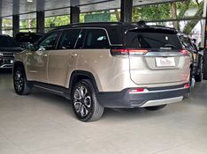 JEEP COMMANDER 1.3 T270 TURBO FLEX LIMITED AT6 2023/2024 CARRO DEZ NOVO HAMBURGO / Carros no Vale