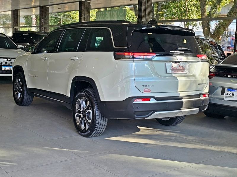 JEEP COMMANDER 2.0 TD380 TURBO DIESEL LIMITED AT9 2023/2023 CARRO DEZ NOVO HAMBURGO / Carros no Vale