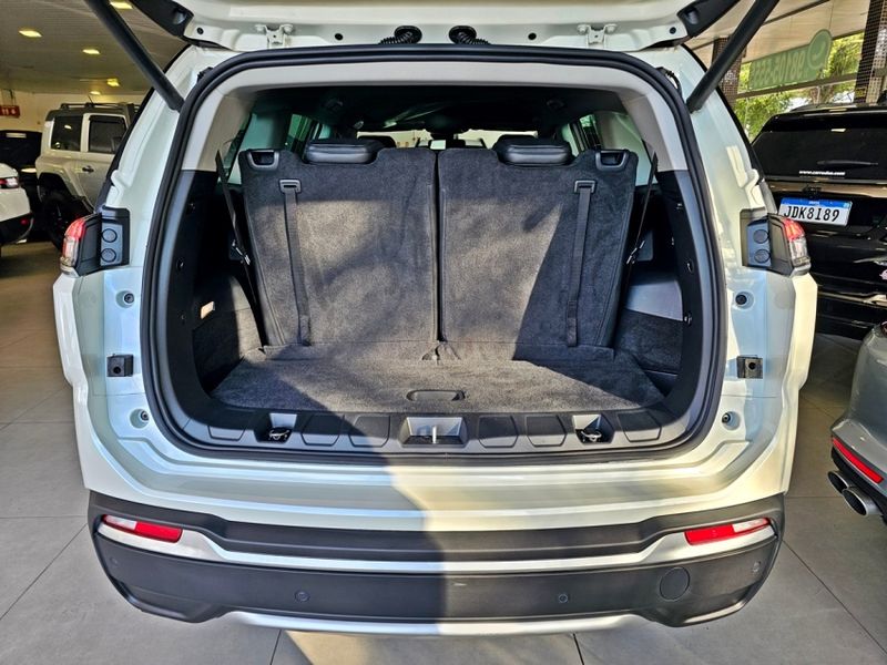 JEEP COMMANDER 2.0 TD380 TURBO DIESEL LIMITED AT9 2023/2023 CARRO DEZ NOVO HAMBURGO / Carros no Vale