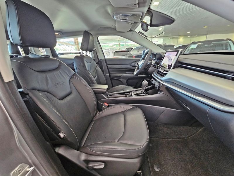 JEEP COMPASS 1.3 T270 TURBO FLEX LONGITUDE AT6 2025/2025 CARRO DEZ NOVO HAMBURGO / Carros no Vale