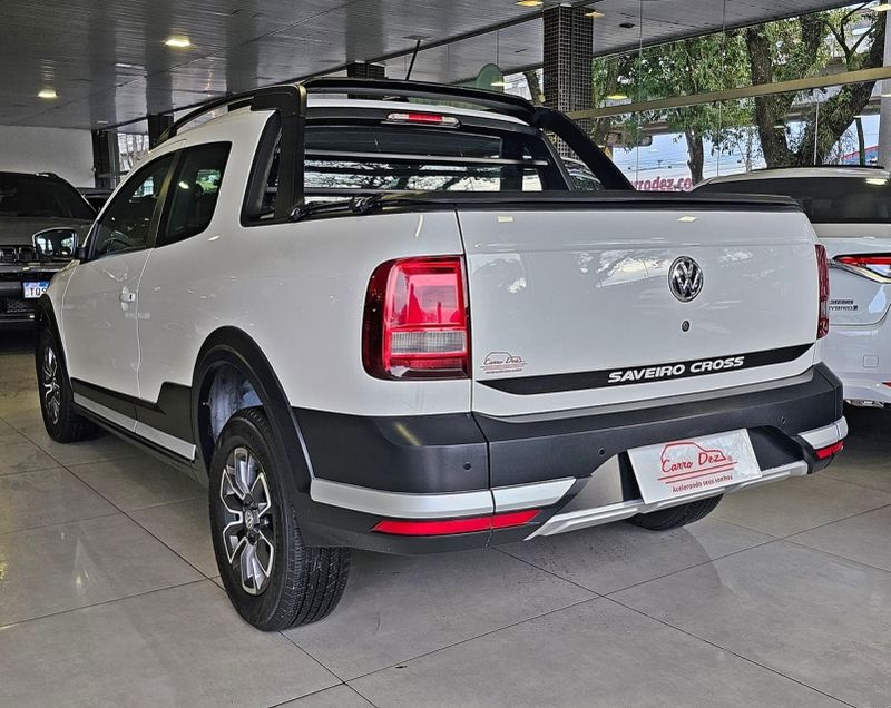 Volkswagen SAVEIRO 1.6 CROSS CD 16V FLEX 2P MANUAL 2017/2017 CARRO DEZ NOVO HAMBURGO / Carros no Vale