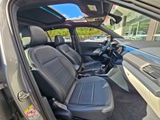 Volkswagen T-CROSS 1.4 250 TSI TOTAL FLEX HIGHLINE AUTOMÁTICO 2023/2024 CARRO DEZ NOVO HAMBURGO / Carros no Vale