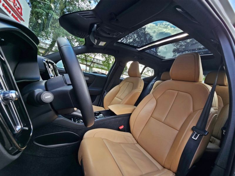 Volvo XC40 1.5 T5 RECHARGE INSCRIPTION GEARTRONIC 2021/2021 CARRO DEZ NOVO HAMBURGO / Carros no Vale Volvo XC40 1.5 T5 RECHARGE INSCRIPTION GEARTRONIC 2021/2021 CARRO DEZ NOVO HAMBURGO / Carros no Vale