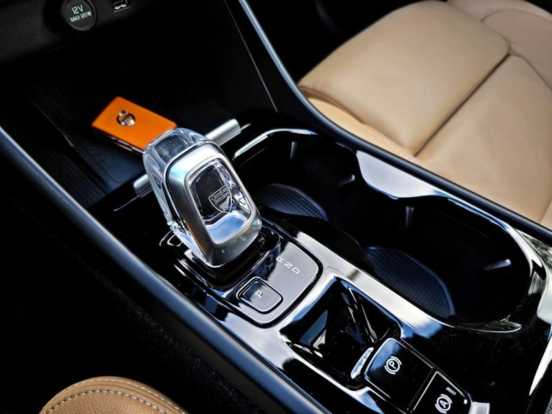 Volvo XC40 1.5 T5 RECHARGE INSCRIPTION GEARTRONIC 2021/2021 CARRO DEZ NOVO HAMBURGO / Carros no Vale Volvo XC40 1.5 T5 RECHARGE INSCRIPTION GEARTRONIC 2021/2021 CARRO DEZ NOVO HAMBURGO / Carros no Vale