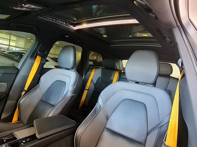 Volvo XC60 2.0 T8 RECHARGE POLESTAR ENGINEERED AWD GEARTRONIC 2021/2022 CARRO DEZ NOVO HAMBURGO / Carros no Vale