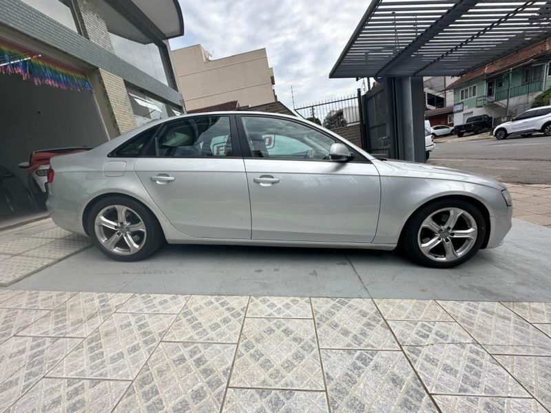 Audi A4 2.0 TFSI ATTRACTION 180CV GASOLINA 4P MULTITRONIC 2012/2013 CARRO AUTOMARCAS CAXIAS DO SUL / Carros no Vale