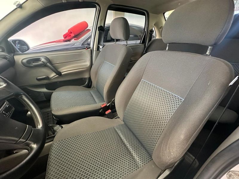 Chevrolet CLASSIC 1.0 MPFI LS 8V FLEX 4P MANUAL 2011/2012 CARRO AUTOMARCAS CAXIAS DO SUL / Carros no Vale
