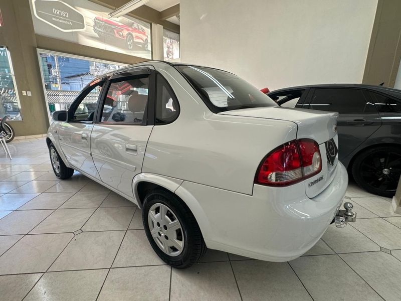 Chevrolet CLASSIC 1.0 MPFI LS 8V FLEX 4P MANUAL 2011/2012 CARRO AUTOMARCAS CAXIAS DO SUL / Carros no Vale