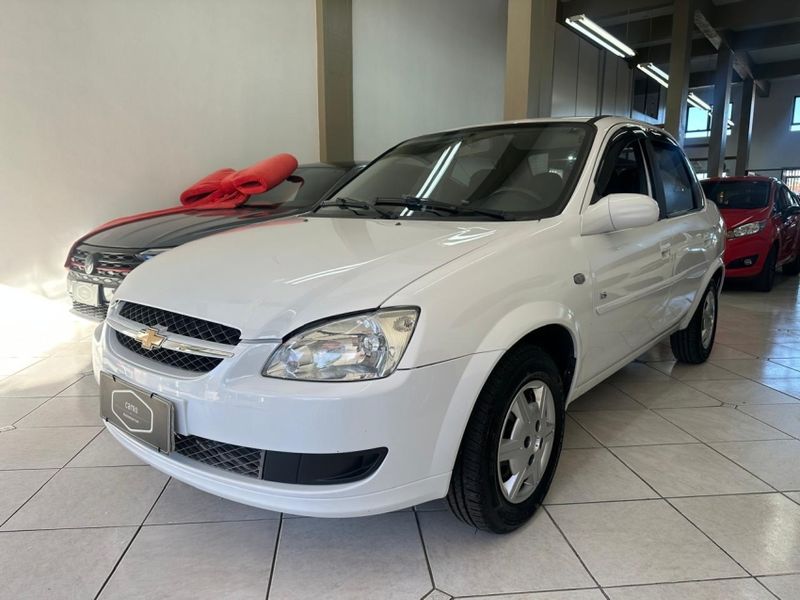 Chevrolet CLASSIC 1.0 MPFI LS 8V FLEX 4P MANUAL 2011/2012 CARRO AUTOMARCAS CAXIAS DO SUL / Carros no Vale