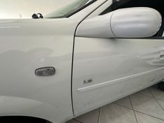 Chevrolet CLASSIC 1.0 MPFI LS 8V FLEX 4P MANUAL 2011/2012 CARRO AUTOMARCAS CAXIAS DO SUL / Carros no Vale