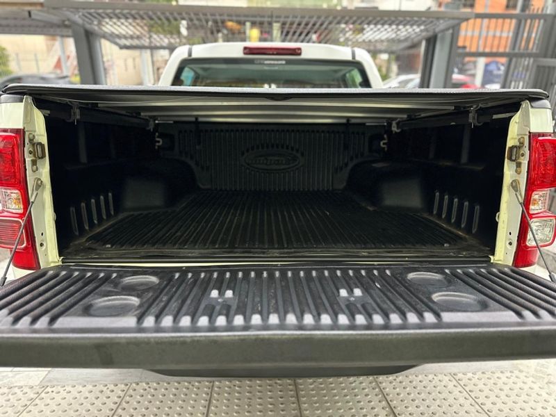 Chevrolet S10 2.8 16V TURBO DIESEL LS CD 4X4 MANUAL 2022/2023 CARRO AUTOMARCAS CAXIAS DO SUL / Carros no Vale Chevrolet S10 2.8 16V TURBO DIESEL LS CD 4X4 MANUAL 2022/2023 CARRO AUTOMARCAS CAXIAS DO SUL / Carros no Vale