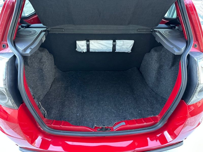 Ford KA 1.0 MPI 8V FLEX 2P MANUAL 2012/2013 CARRO AUTOMARCAS CAXIAS DO SUL / Carros no Vale Ford KA 1.0 MPI 8V FLEX 2P MANUAL 2012/2013 CARRO AUTOMARCAS CAXIAS DO SUL / Carros no Vale