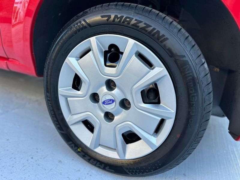 Ford KA 1.0 MPI 8V FLEX 2P MANUAL 2012/2013 CARRO AUTOMARCAS CAXIAS DO SUL / Carros no Vale Ford KA 1.0 MPI 8V FLEX 2P MANUAL 2012/2013 CARRO AUTOMARCAS CAXIAS DO SUL / Carros no Vale