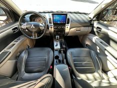 Mitsubishi PAJERO DAKAR 3.2 4X4 16V TURBO INTERCOOLER DIESEL 4P AUTOMÁTICO 2014/2015 CARRO AUTOMARCAS CAXIAS DO SUL / Carros no Vale