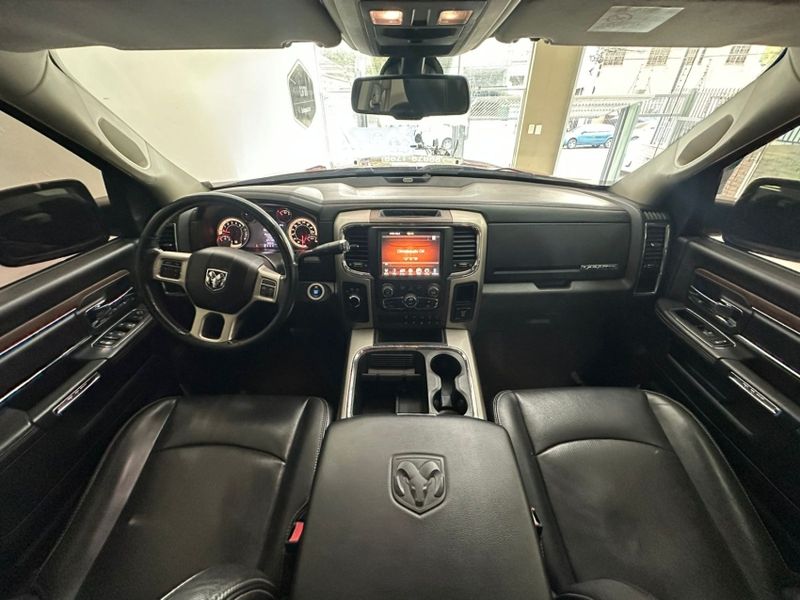 Ram 2500 6.7 LARAMIE 4X4 CD I6 TURBO DIESEL 4P AUTOMÁTICO 2016/2017 CARRO AUTOMARCAS CAXIAS DO SUL / Carros no Vale Ram 2500 6.7 LARAMIE 4X4 CD I6 TURBO DIESEL 4P AUTOMÁTICO 2016/2017 CARRO AUTOMARCAS CAXIAS DO SUL / Carros no Vale