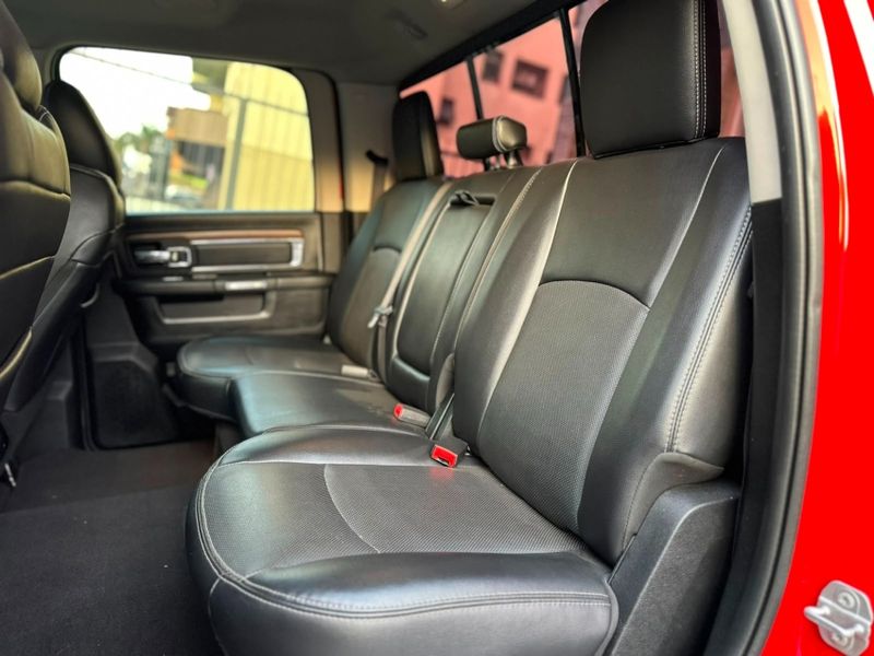 Ram 2500 6.7 LARAMIE 4X4 CD I6 TURBO DIESEL 4P AUTOMÁTICO 2016/2017 CARRO AUTOMARCAS CAXIAS DO SUL / Carros no Vale Ram 2500 6.7 LARAMIE 4X4 CD I6 TURBO DIESEL 4P AUTOMÁTICO 2016/2017 CARRO AUTOMARCAS CAXIAS DO SUL / Carros no Vale