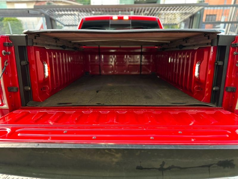 Ram 2500 6.7 LARAMIE 4X4 CD I6 TURBO DIESEL 4P AUTOMÁTICO 2016/2017 CARRO AUTOMARCAS CAXIAS DO SUL / Carros no Vale Ram 2500 6.7 LARAMIE 4X4 CD I6 TURBO DIESEL 4P AUTOMÁTICO 2016/2017 CARRO AUTOMARCAS CAXIAS DO SUL / Carros no Vale