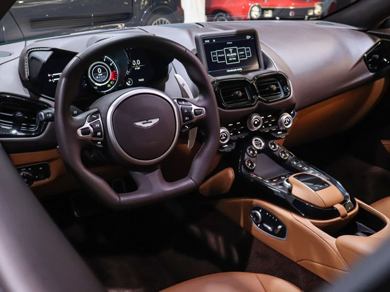 Aston Martin VANTAGE 4.0 V8 TURBO GASOLINA COUPÉ AUTOMÁTICO 2022/2023 VIA BELLA VEÍCULOS ESPECIAIS CAXIAS DO SUL / Carros no Vale Aston Martin VANTAGE 4.0 V8 TURBO GASOLINA COUPÉ AUTOMÁTICO 2022/2023 VIA BELLA VEÍCULOS ESPECIAIS CAXIAS DO SUL / Carros no Vale