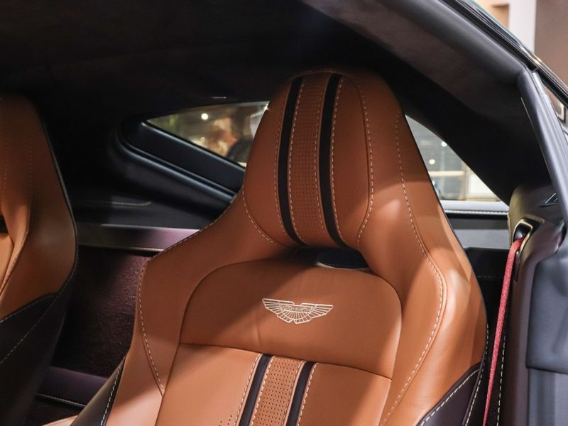 Aston Martin VANTAGE 4.0 V8 TURBO GASOLINA COUPÉ AUTOMÁTICO 2022/2023 VIA BELLA VEÍCULOS ESPECIAIS CAXIAS DO SUL / Carros no Vale Aston Martin VANTAGE 4.0 V8 TURBO GASOLINA COUPÉ AUTOMÁTICO 2022/2023 VIA BELLA VEÍCULOS ESPECIAIS CAXIAS DO SUL / Carros no Vale