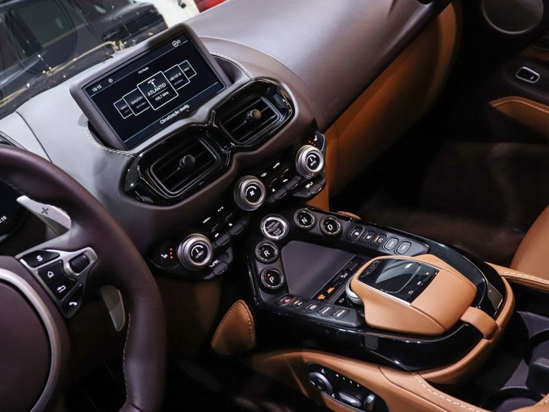 Aston Martin VANTAGE 4.0 V8 TURBO GASOLINA COUPÉ AUTOMÁTICO 2022/2023 VIA BELLA VEÍCULOS ESPECIAIS CAXIAS DO SUL / Carros no Vale Aston Martin VANTAGE 4.0 V8 TURBO GASOLINA COUPÉ AUTOMÁTICO 2022/2023 VIA BELLA VEÍCULOS ESPECIAIS CAXIAS DO SUL / Carros no Vale