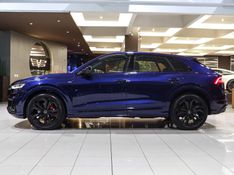 Audi Q8 3.0 TFSI GASOLINA PERFORMANCE BLACK QUATTRO TIPTRONIC 2022/2022 VIA BELLA VEÍCULOS ESPECIAIS CAXIAS DO SUL / Carros no Vale