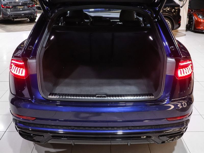 Audi Q8 3.0 TFSI GASOLINA PERFORMANCE BLACK QUATTRO TIPTRONIC 2022/2022 VIA BELLA VEÍCULOS ESPECIAIS CAXIAS DO SUL / Carros no Vale Audi Q8 3.0 TFSI GASOLINA PERFORMANCE BLACK QUATTRO TIPTRONIC 2022/2022 VIA BELLA VEÍCULOS ESPECIAIS CAXIAS DO SUL / Carros no Vale
