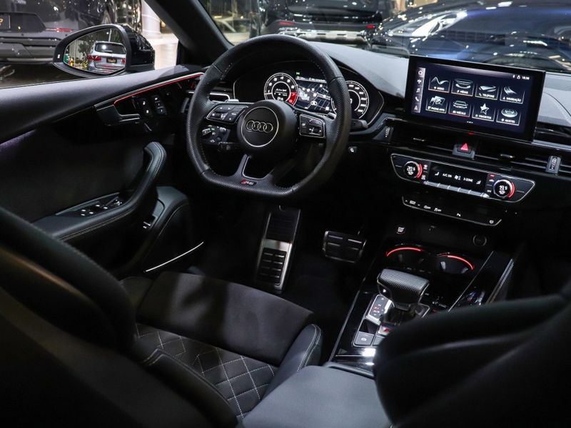 Audi RS5 2.9 V6 TFSI GASOLINA SPORTBACK QUATTRO S-TRONIC 2020/2021 VIA BELLA VEÍCULOS ESPECIAIS CAXIAS DO SUL / Carros no Vale Audi RS5 2.9 V6 TFSI GASOLINA SPORTBACK QUATTRO S-TRONIC 2020/2021 VIA BELLA VEÍCULOS ESPECIAIS CAXIAS DO SUL / Carros no Vale