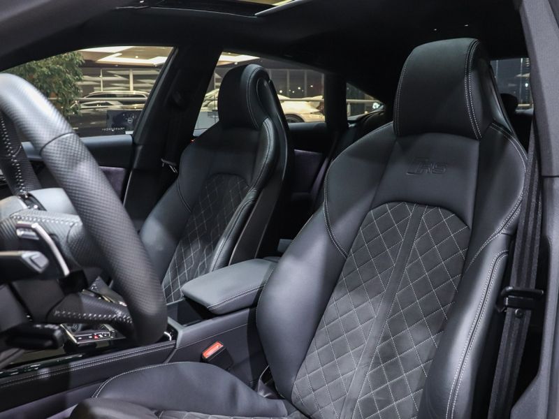 Audi RS5 2.9 V6 TFSI GASOLINA SPORTBACK QUATTRO S-TRONIC 2020/2021 VIA BELLA VEÍCULOS ESPECIAIS CAXIAS DO SUL / Carros no Vale Audi RS5 2.9 V6 TFSI GASOLINA SPORTBACK QUATTRO S-TRONIC 2020/2021 VIA BELLA VEÍCULOS ESPECIAIS CAXIAS DO SUL / Carros no Vale
