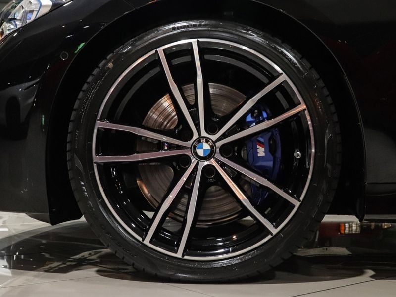 BMW 320i 2.0 16V TURBO FLEX M SPORT AUTOMÁTICO 2023/2024 VIA BELLA VEÍCULOS ESPECIAIS CAXIAS DO SUL / Carros no Vale BMW 320i 2.0 16V TURBO FLEX M SPORT AUTOMÁTICO 2023/2024 VIA BELLA VEÍCULOS ESPECIAIS CAXIAS DO SUL / Carros no Vale